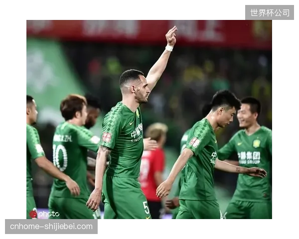 李刚仁的持球盘带是韩国队阵地进攻的核心，他需要将俱乐部的突破数据成功复制到国家队